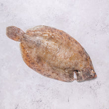 Load image into Gallery viewer, Lemonsole Whole - Fish To Your Door